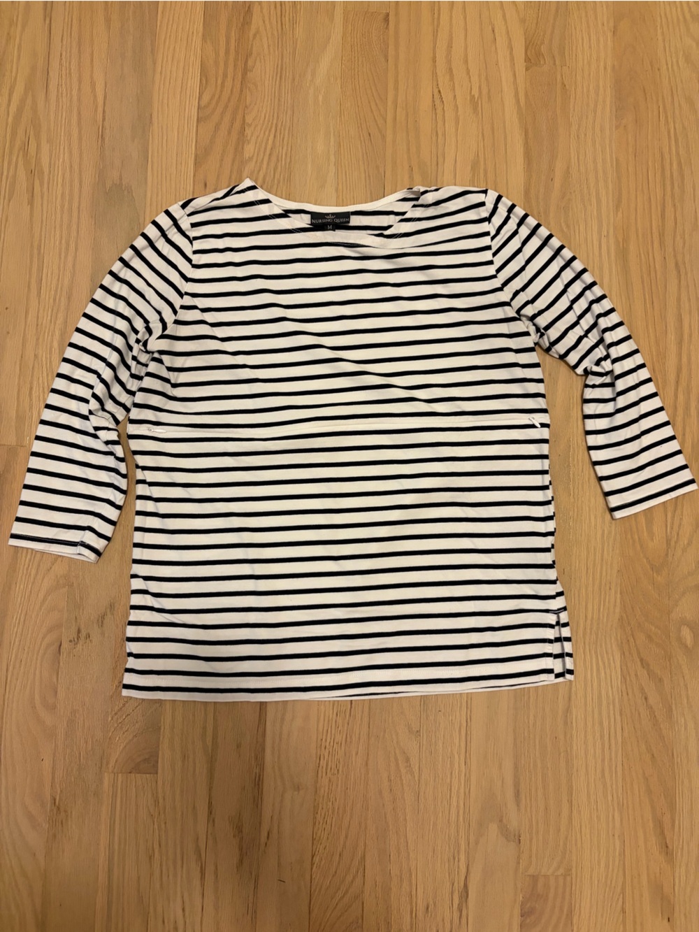 Nursing Queen Medium size B/W Striped 3/4 Sleeve Nursing Top w/Hidden Zipper